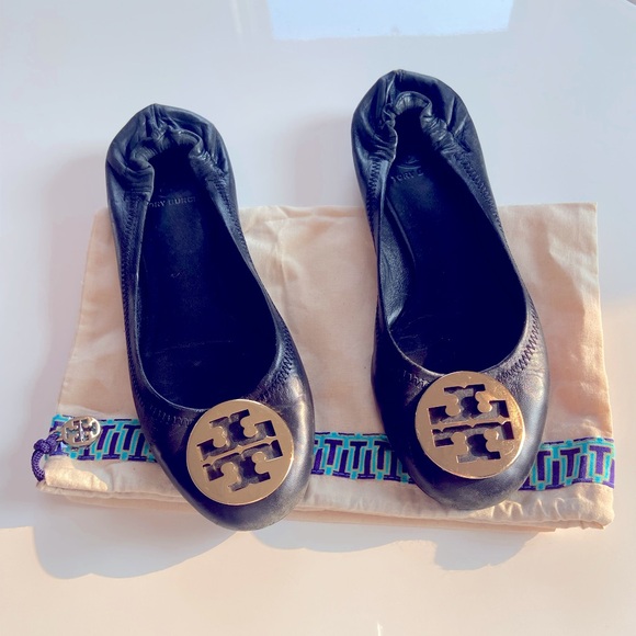 Tory Burch Black Flats with Gold Logo - Picture 2 of 11